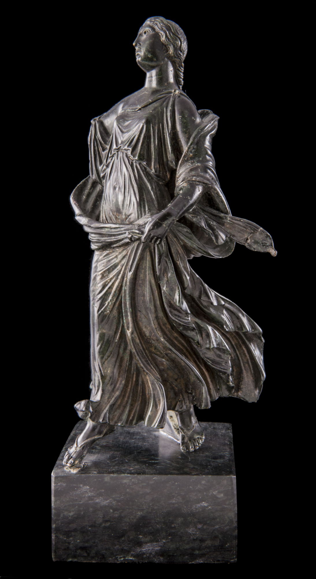 Statuette de danseuse en bronze (Hora ?) © Site et Musée romains d'Avenches, photo NVP3D