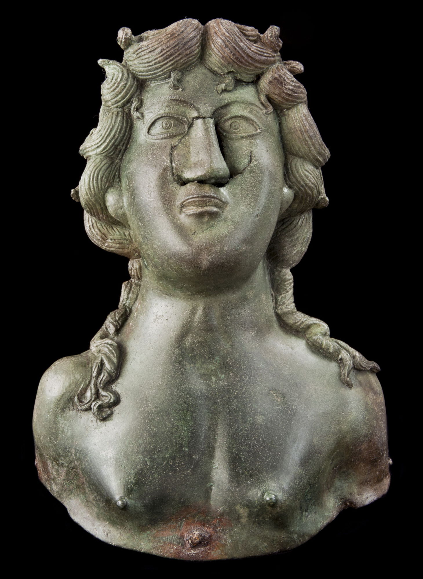 Buste en bronze d’une divinité © Site et Musée romains d'Avenches, photo NVP3D