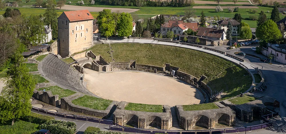 Vue de l'amphithéâtre d'Avenches