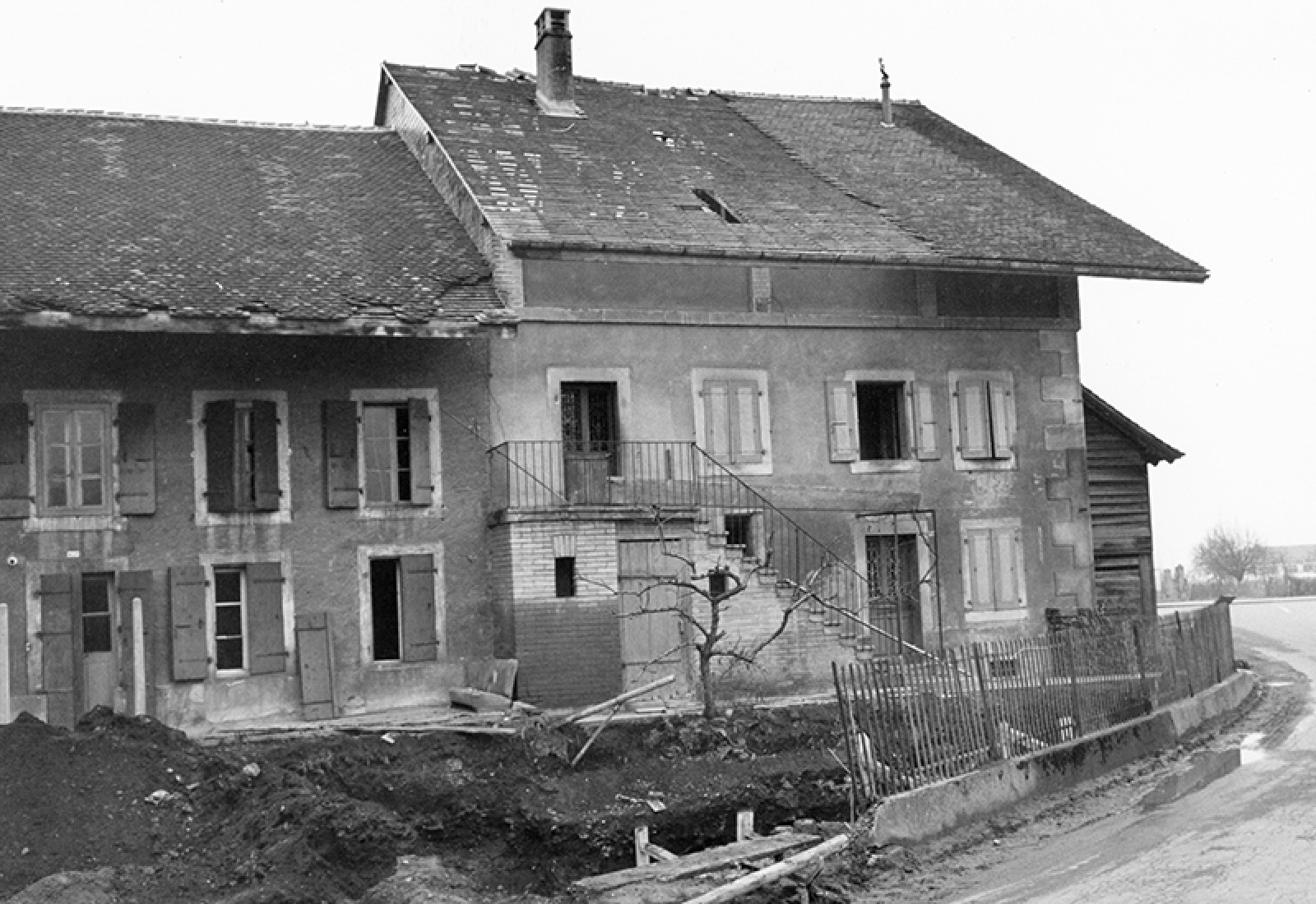Le bâtiment qui avait été construit sur le temple, avant sa destruction en 1963
